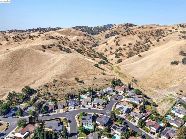 2458 Grimsby Dr, Antioch, CA 94509