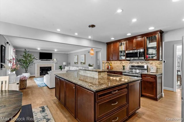 1840 Wexport Lane, Commerce Twp, MI 48382