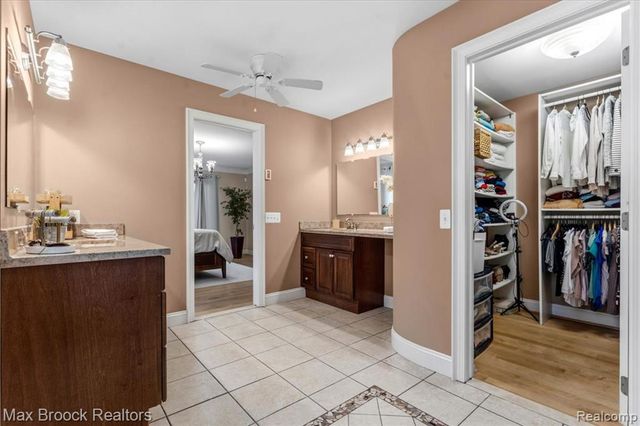 1840 Wexport Lane, Commerce Twp, MI 48382