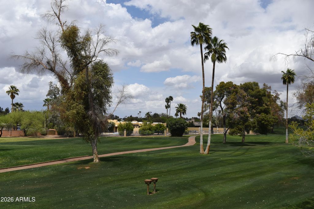Image 10 of property listing at 11390 N 78th Street, Scottsdale, AZ 85260