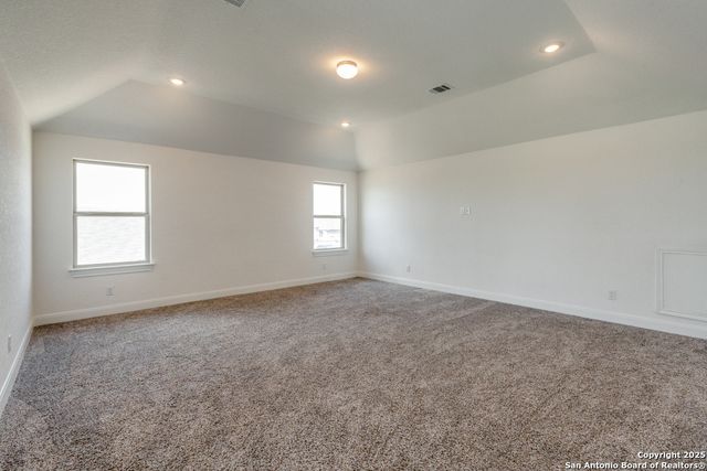 109 Willow Oak, Floresville, TX 78114