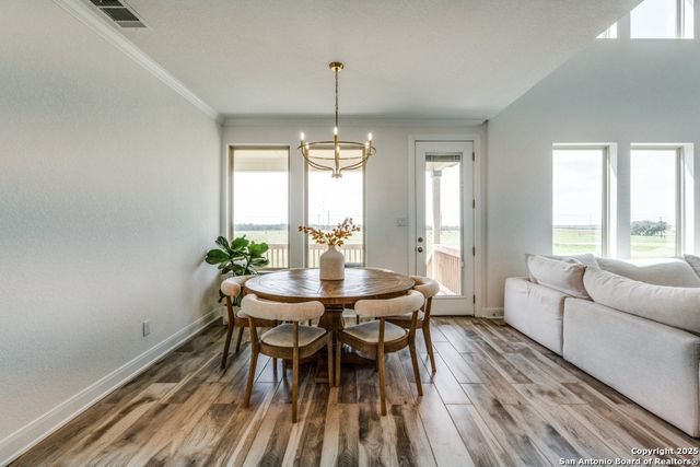 109 Willow Oak, Floresville, TX 78114