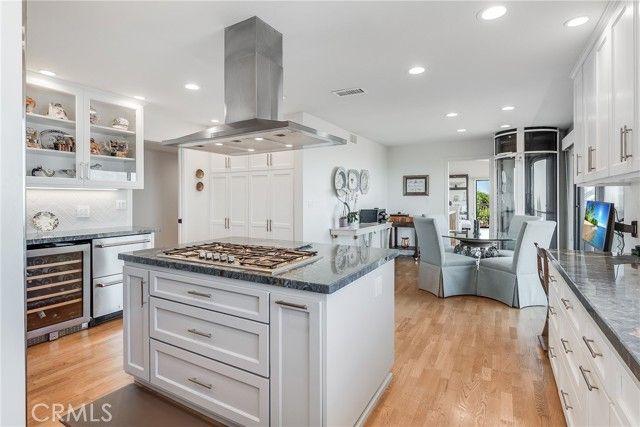 3300 Crownview Drive, Rancho Palos Verdes, CA 90275