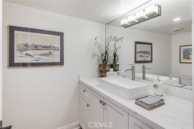 3300 Crownview Drive, Rancho Palos Verdes, CA 90275