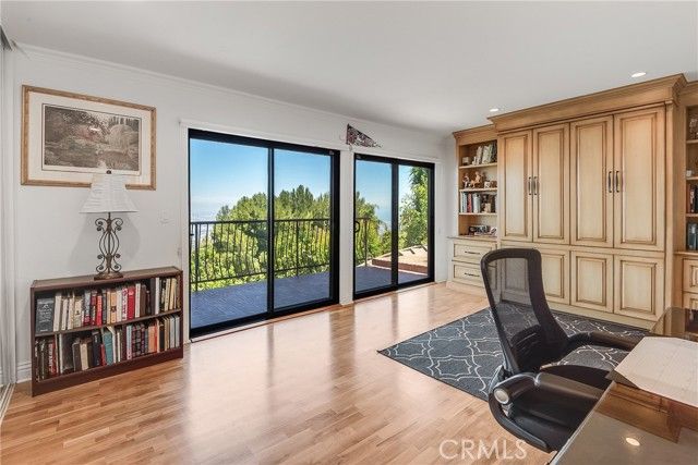 3300 Crownview Drive, Rancho Palos Verdes, CA 90275