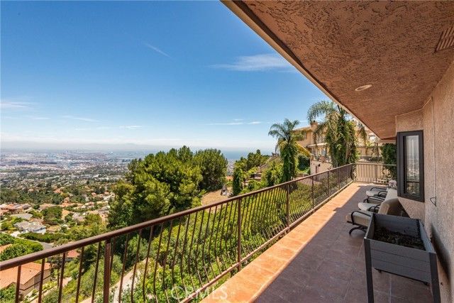 3300 Crownview Drive, Rancho Palos Verdes, CA 90275