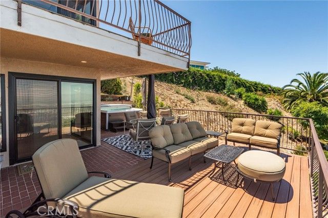 3300 Crownview Drive, Rancho Palos Verdes, CA 90275