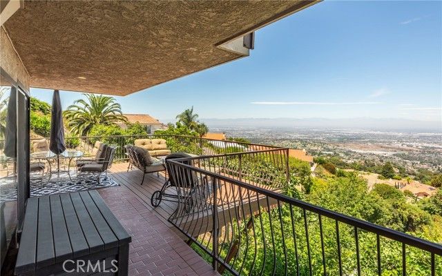 3300 Crownview Drive, Rancho Palos Verdes, CA 90275