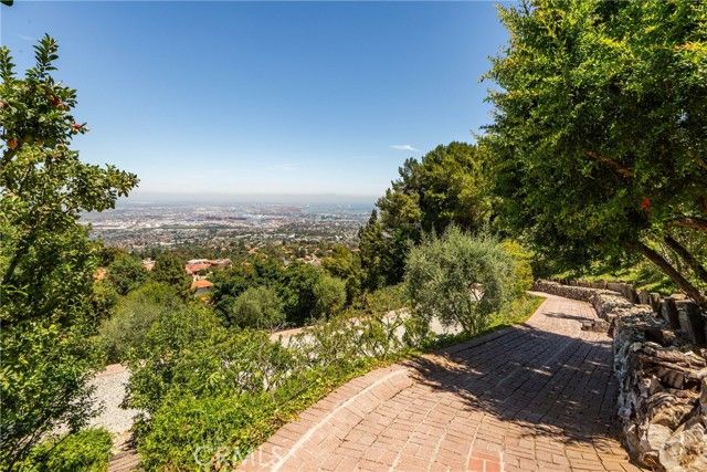 3300 Crownview Drive, Rancho Palos Verdes, CA 90275