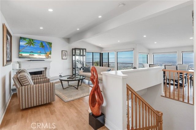 3300 Crownview Drive, Rancho Palos Verdes, CA 90275
