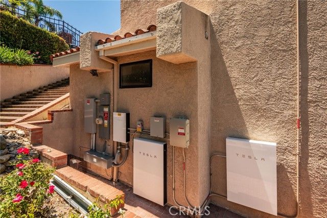 3300 Crownview Drive, Rancho Palos Verdes, CA 90275