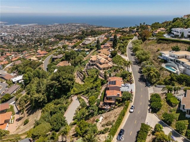 3300 Crownview Drive, Rancho Palos Verdes, CA 90275
