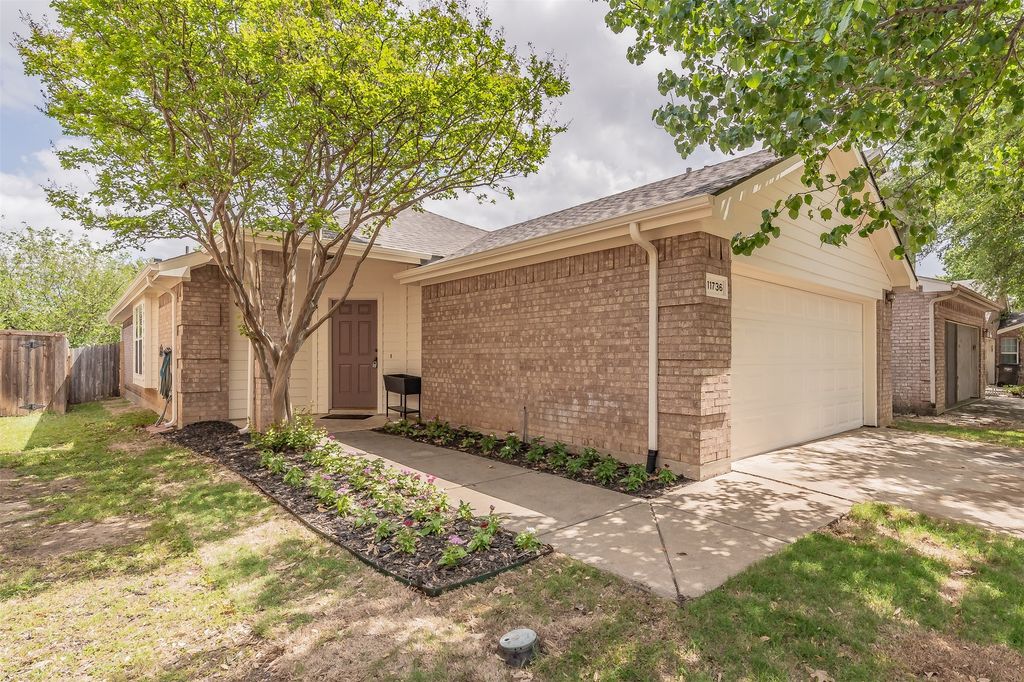 11736 Cottontail Drive, Fort Worth, TX 76244
