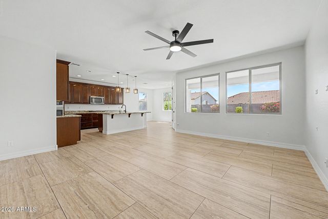 3773 W ABRAMS Drive, New River, AZ 85087