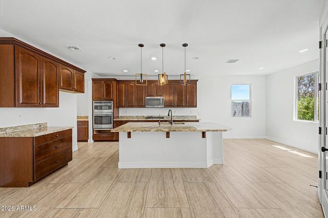 3773 W ABRAMS Drive, New River, AZ 85087