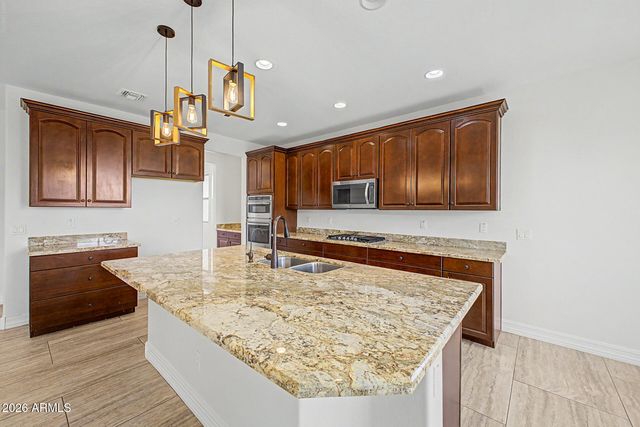 3773 W ABRAMS Drive, New River, AZ 85087