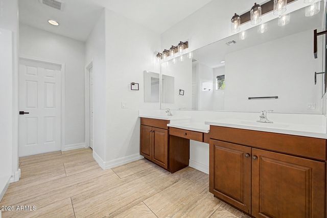 3773 W ABRAMS Drive, New River, AZ 85087