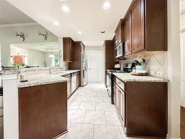 2818 Rustic Wood Lane, Rosharon, TX 77583