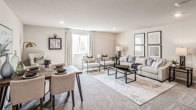 2204 E Trail Ridge Place, Indianola, IA 50125