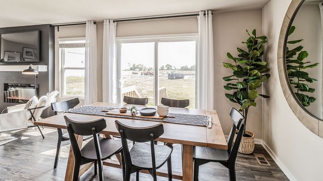 2204 E Trail Ridge Place, Indianola, IA 50125