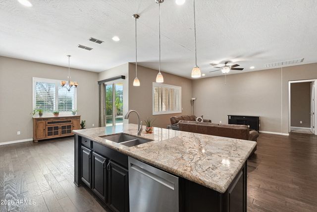 21275 W SYCAMORE Drive, Buckeye, AZ 85396