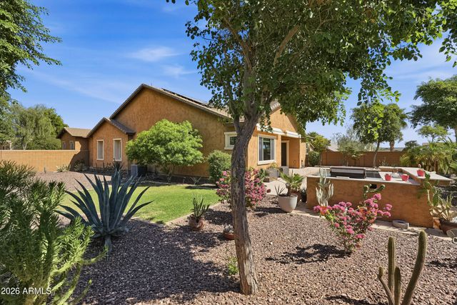 21275 W SYCAMORE Drive, Buckeye, AZ 85396
