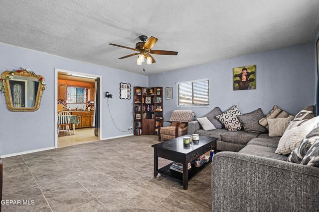 880 Delhi Drive, Socorro, TX 79927