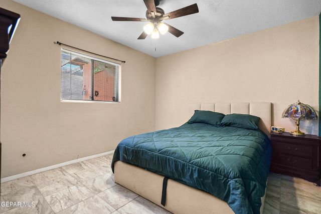 880 Delhi Drive, Socorro, TX 79927