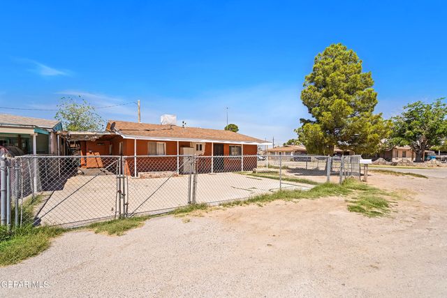880 Delhi Drive, Socorro, TX 79927