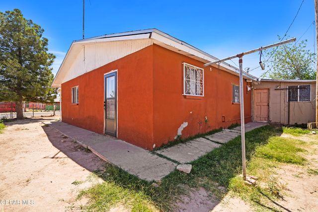880 Delhi Drive, Socorro, TX 79927