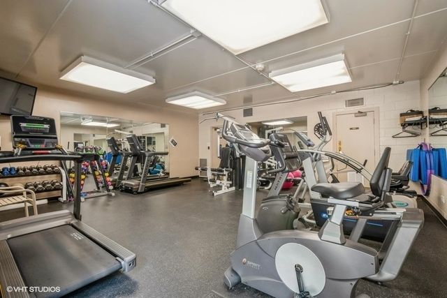 44 Park Lane 223, Park Ridge, IL 60068