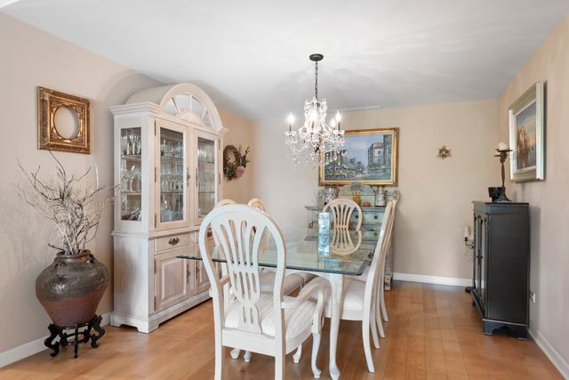 44 Park Lane 223, Park Ridge, IL 60068