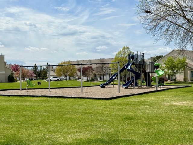 13161 Meadowood Way NW 123, Coon Rapids, MN 55448