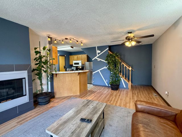 13161 Meadowood Way NW 123, Coon Rapids, MN 55448