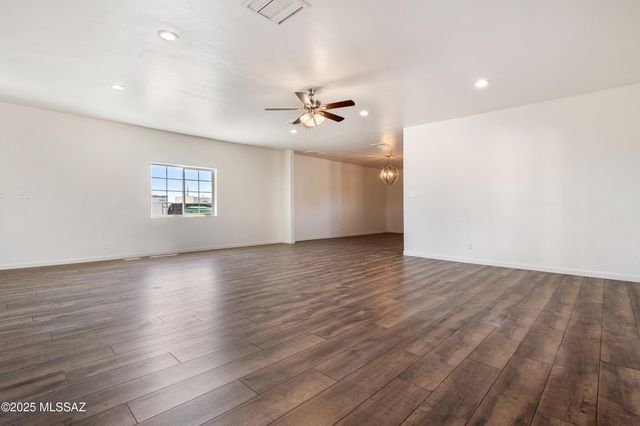 8323 W Tangerine Road, Marana, AZ 85658