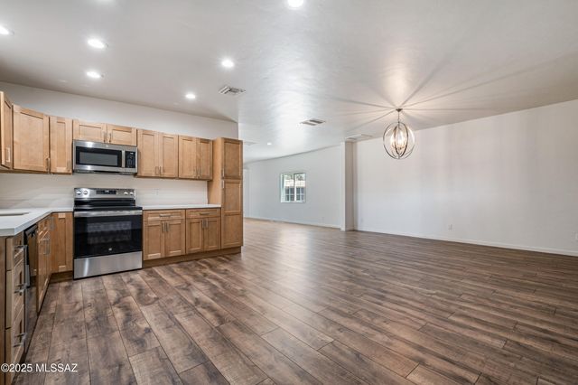 8323 W Tangerine Road, Marana, AZ 85658