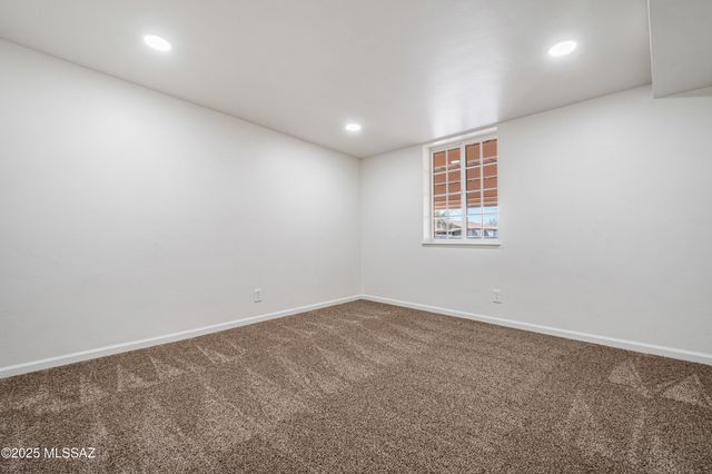 8323 W Tangerine Road, Marana, AZ 85658