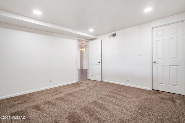 8323 W Tangerine Road, Marana, AZ 85658