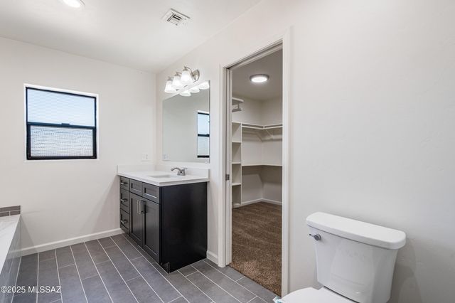 8323 W Tangerine Road, Marana, AZ 85658