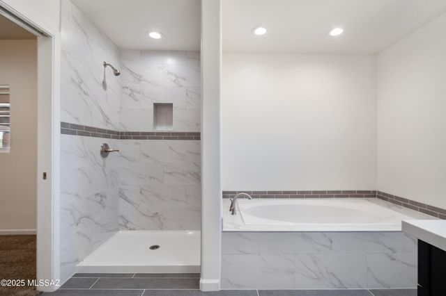 8323 W Tangerine Road, Marana, AZ 85658