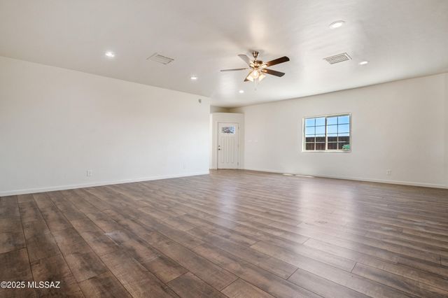 8323 W Tangerine Road, Marana, AZ 85658