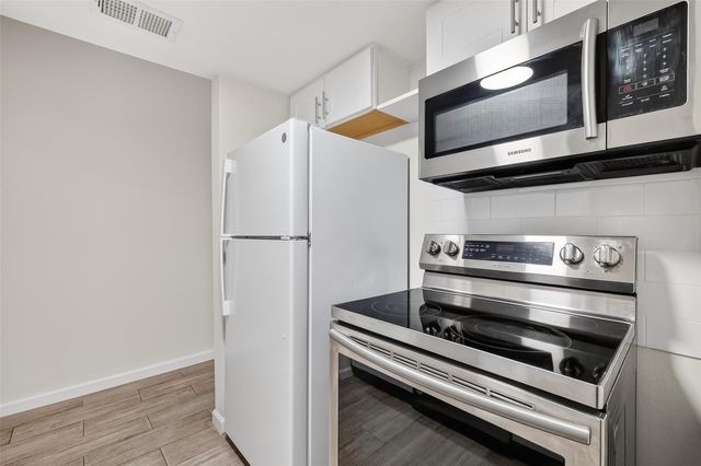 811 Threadneedle Street 258, Houston, TX 77079