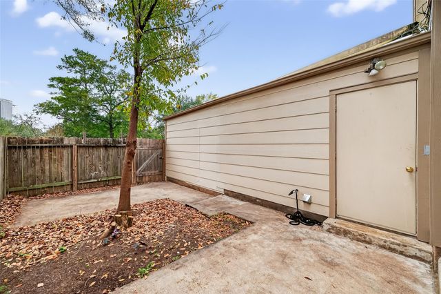 811 Threadneedle Street 258, Houston, TX 77079