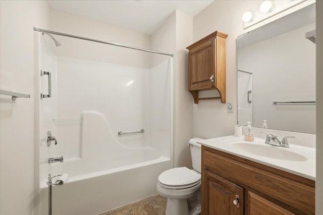 1596 Nantucket Dr, Lexington, OH 44904