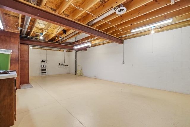 1596 Nantucket Dr, Lexington, OH 44904