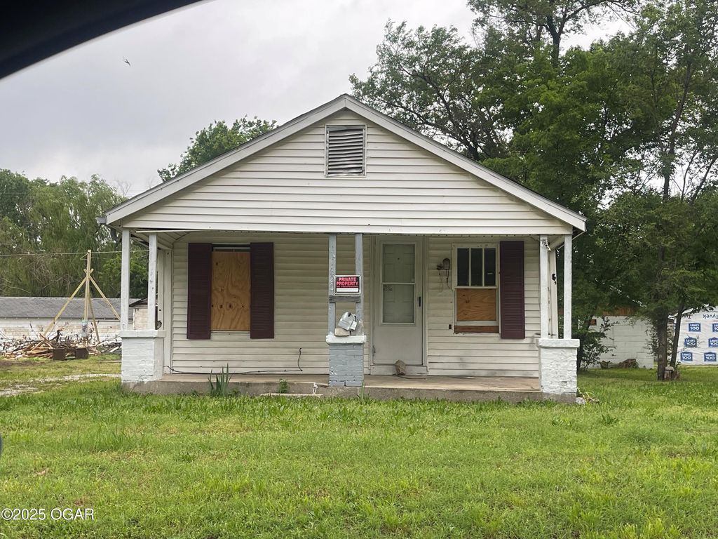 1620 Iowa Avenue, Joplin, MO 64801