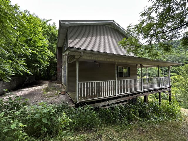 98 Hackett Valley Rd, Hickman, TN 38567
