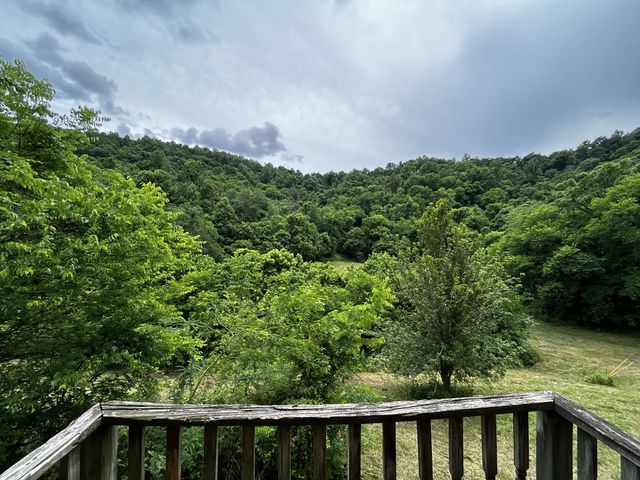 98 Hackett Valley Rd, Hickman, TN 38567