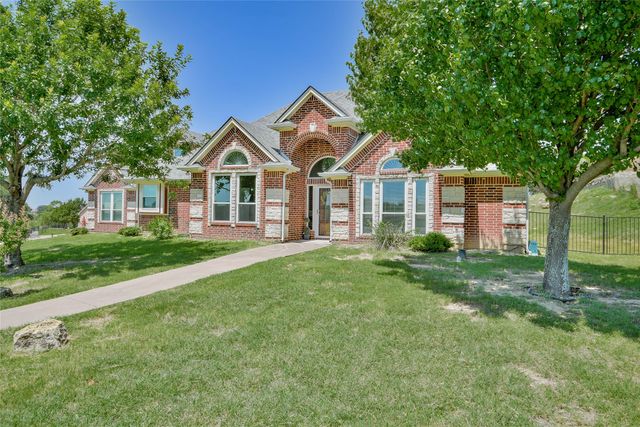 2400 Wills Way Drive, Granbury, TX 76049