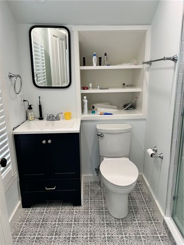 15 Chestnut Street, Newport, RI 02840